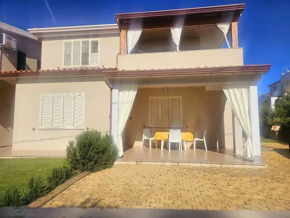 Solara Apartment Tanaunella Italien